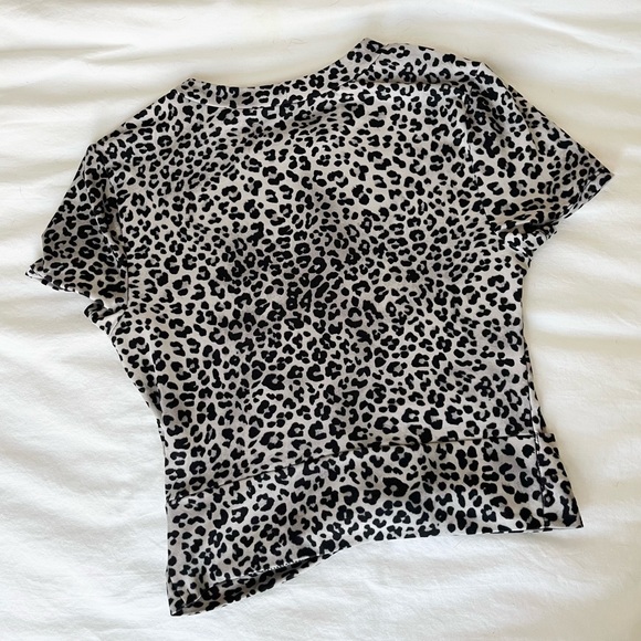 Leopard Soft T-Shirt - Picture 2 of 9